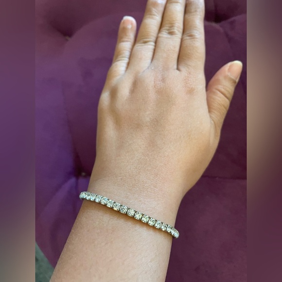 Classic white zircon stone tennis bracelet - Picture 1 of 5